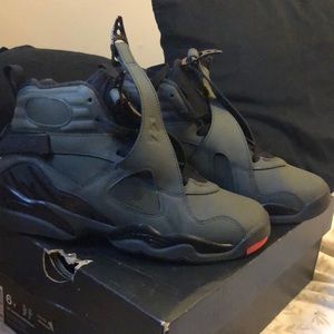 Air Jordan 8s Retro